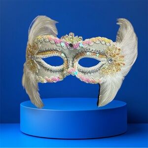 Elegant Sequin and Feather Masquerade Mask